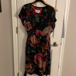 Adorable Anthropologie XS pixelated flower wrap dress